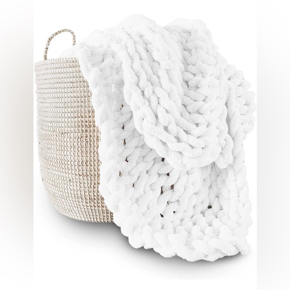 Other - New Chunky Knit Throw Blanket White